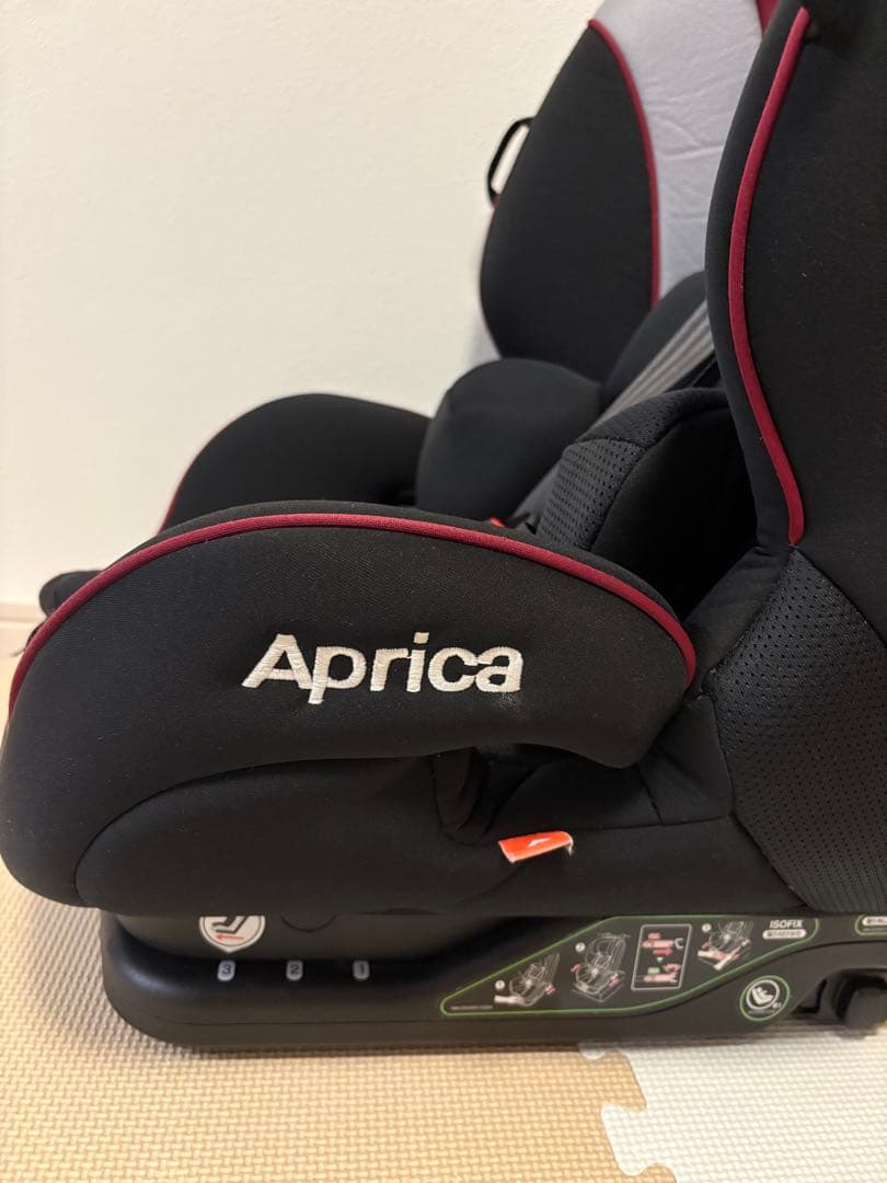 Aprica　フォームフィット AB　チャイルド＆ジュニアシート　ISOFIX