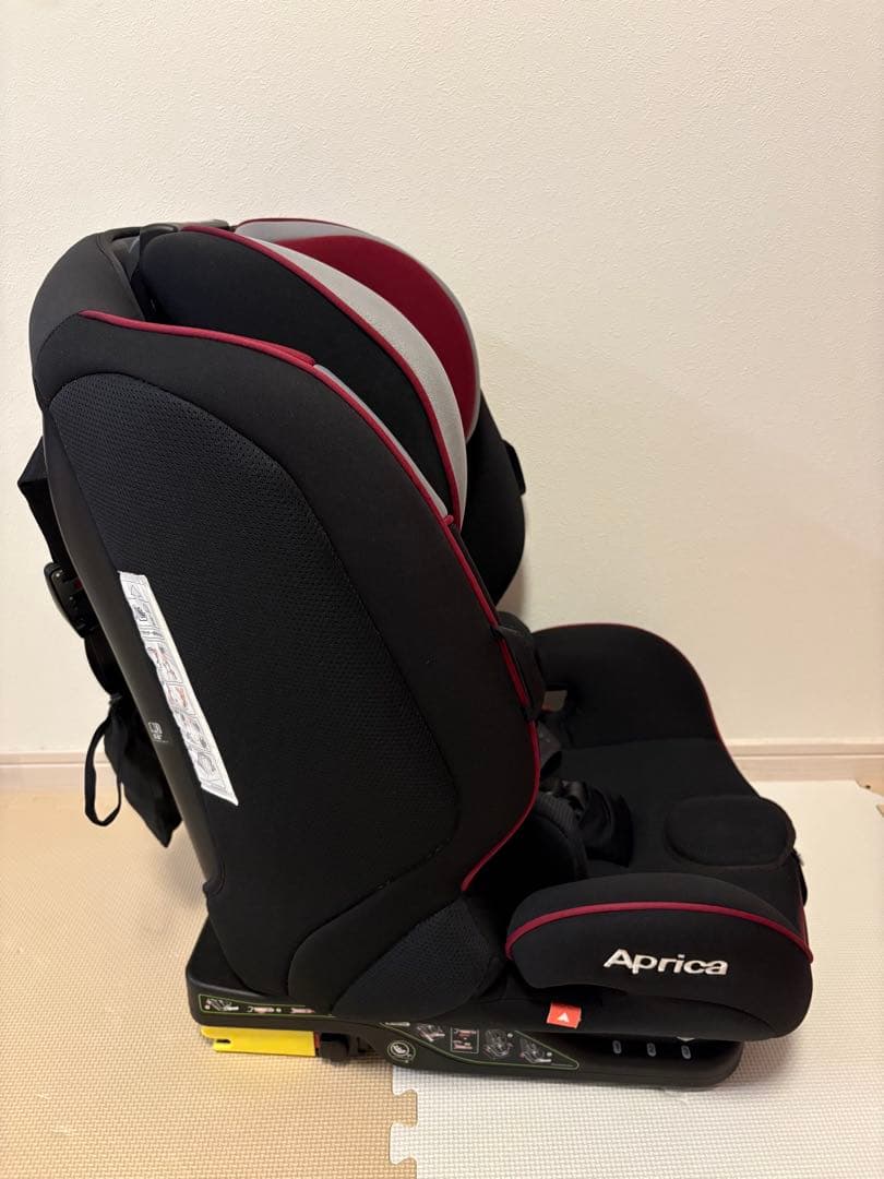 Aprica　フォームフィット AB　チャイルド＆ジュニアシート　ISOFIX