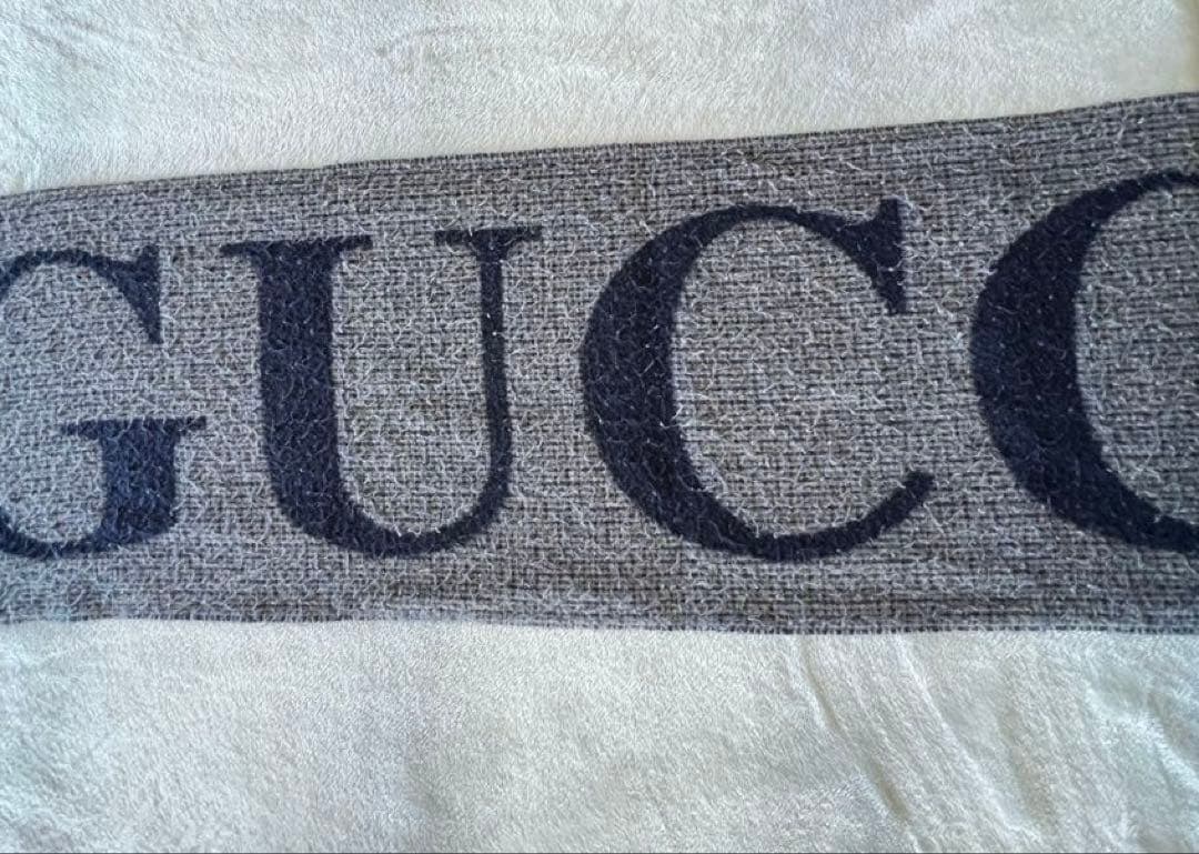 GUCCI リバーシブルフリンジマフラー