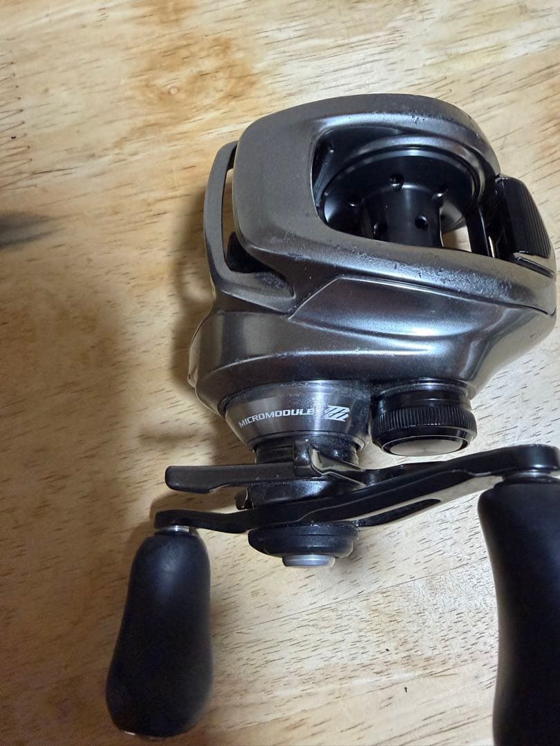 シマノ　ベイトリール　bantam 左ハンドル