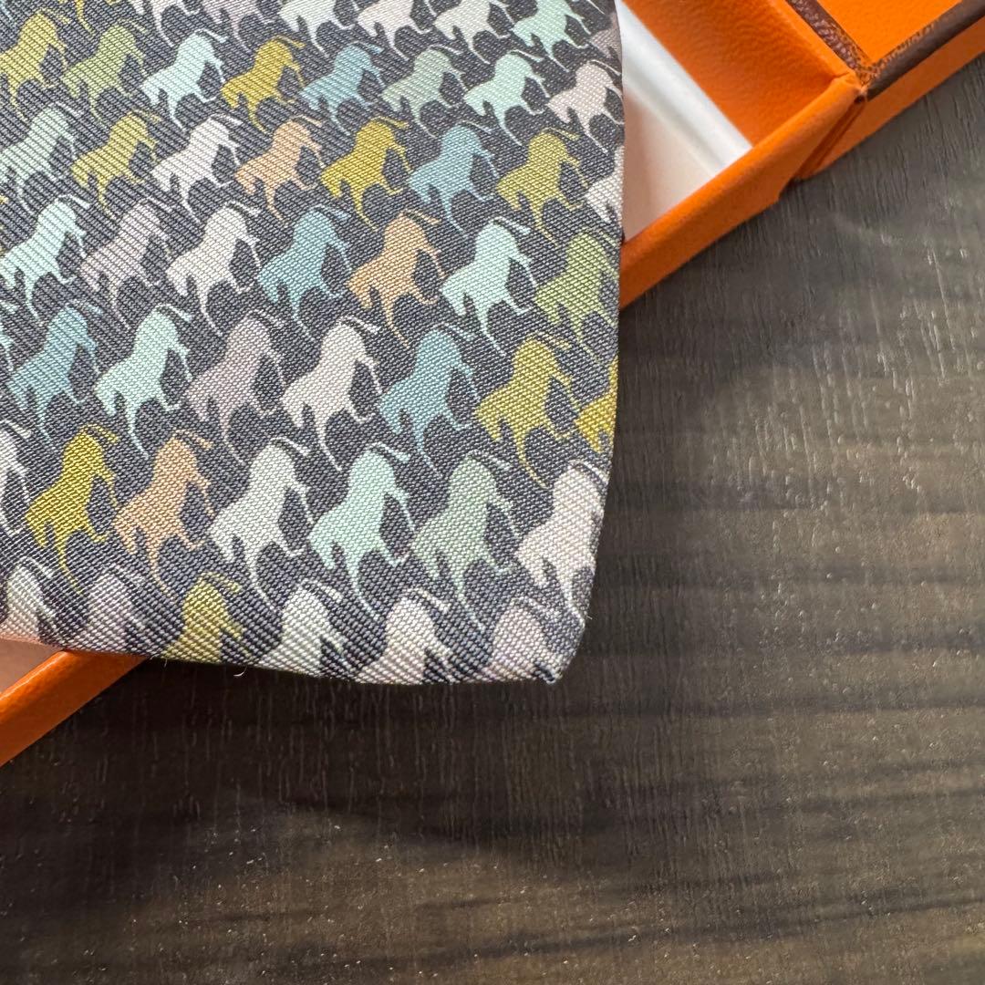 未使用 干支「丙午年」HERMES エルメス 馬群 ネクタイ 飛躍と幸運を運ぶ