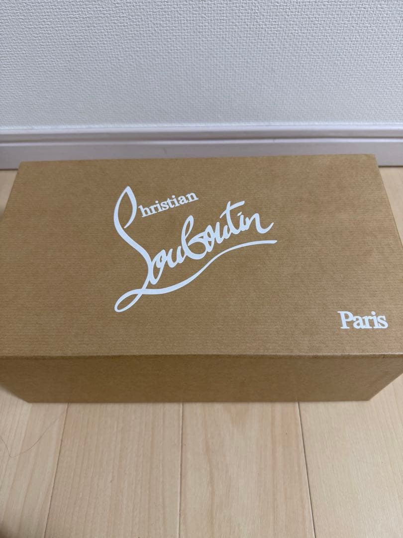 Christian Louboutin ブラック フラットシューズ