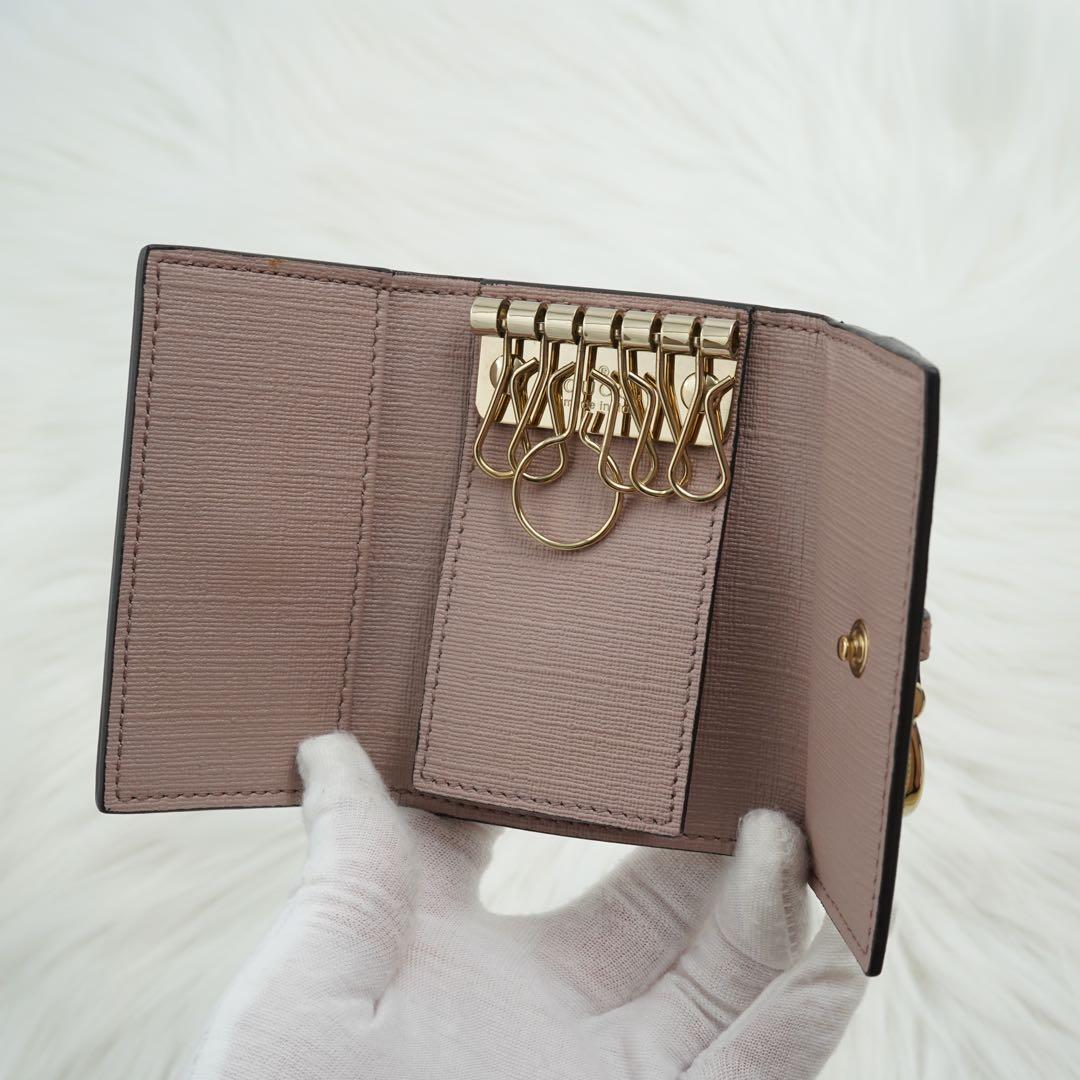未使用級の状態　GUCCI グッチ　キーケース　GGシュプリーム　金具　ベルト