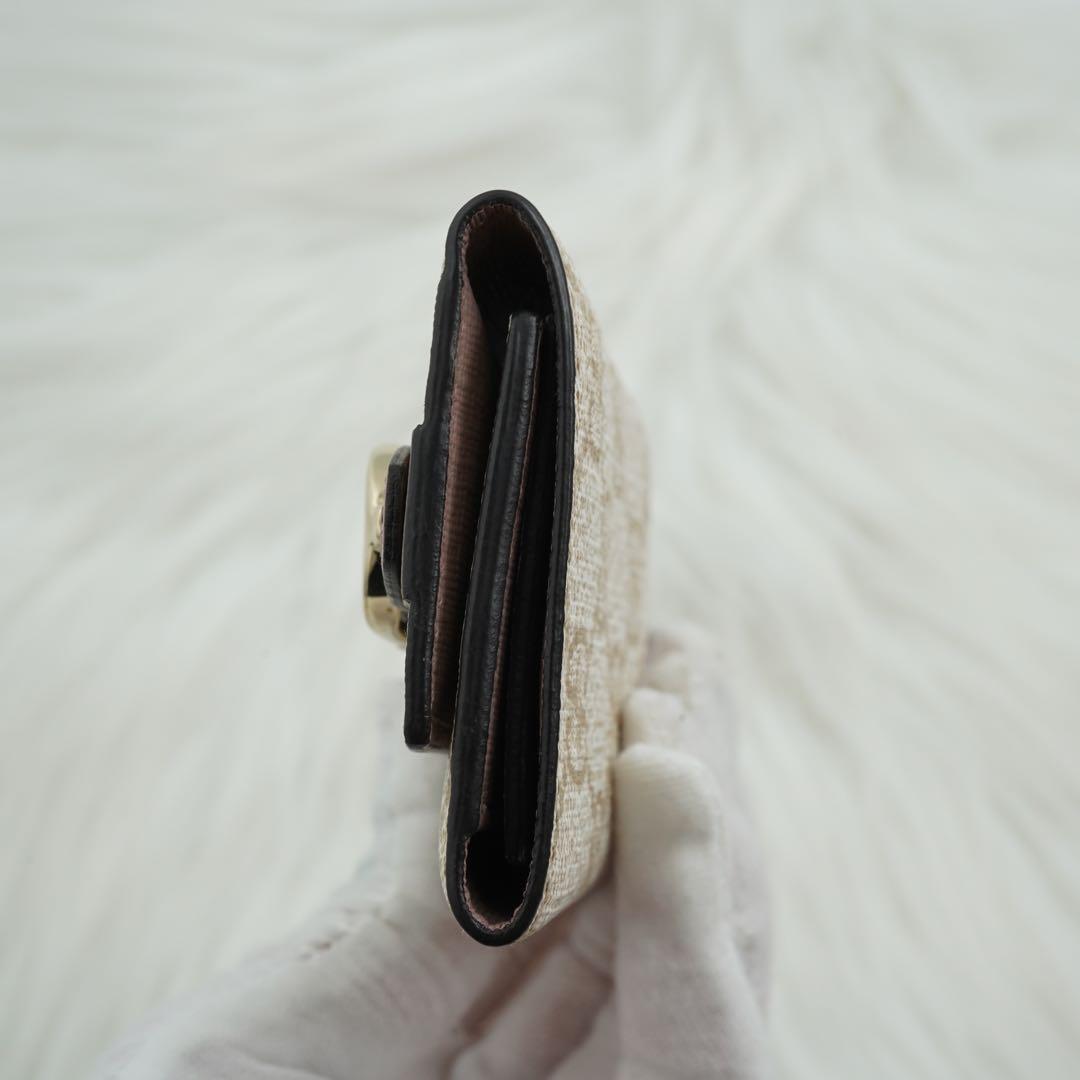 未使用級の状態　GUCCI グッチ　キーケース　GGシュプリーム　金具　ベルト