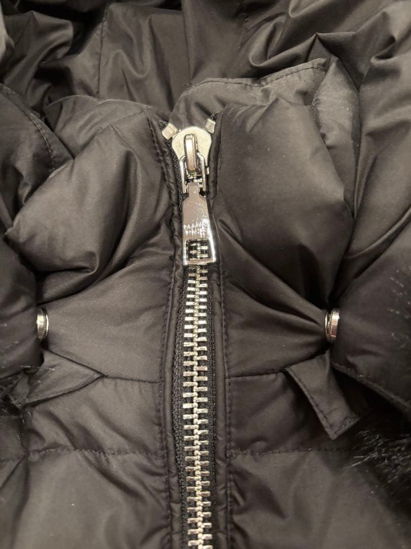 新品　タグ付き　maison maverick ファーフード付きベストダウン　黒