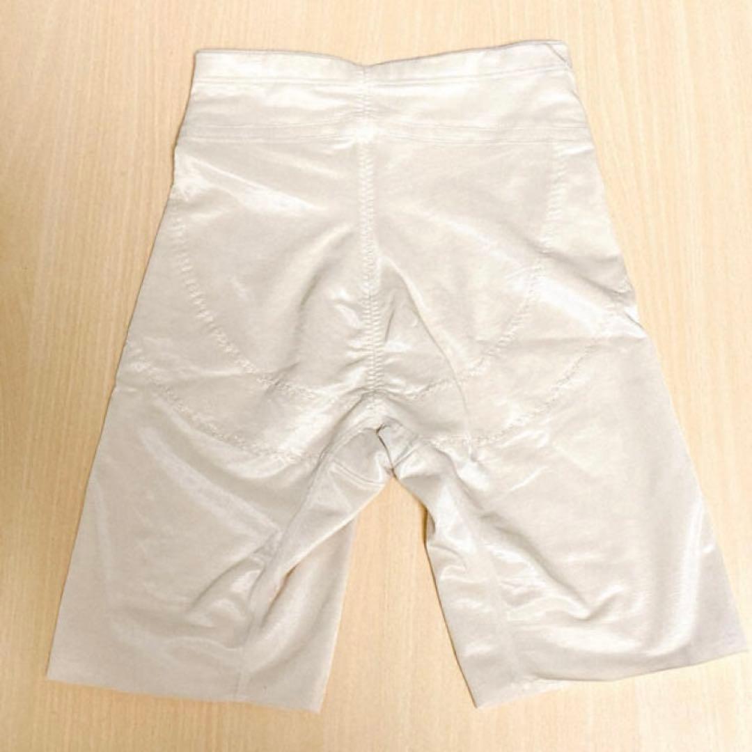 フォーシスアンドカンパニー　ブライダルインナー　ビスチェ　ガードル　背中開き