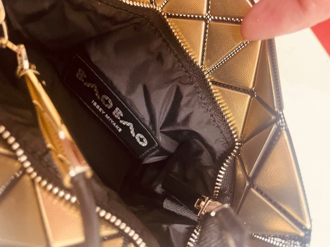 バオバオ メタリックシルバー×つや消しゴールド サコッシュ 斜め掛けバッグ