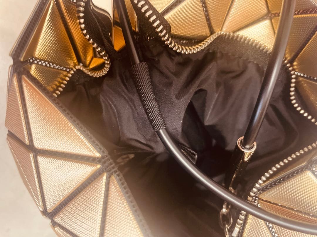 バオバオ メタリックシルバー×つや消しゴールド サコッシュ 斜め掛けバッグ