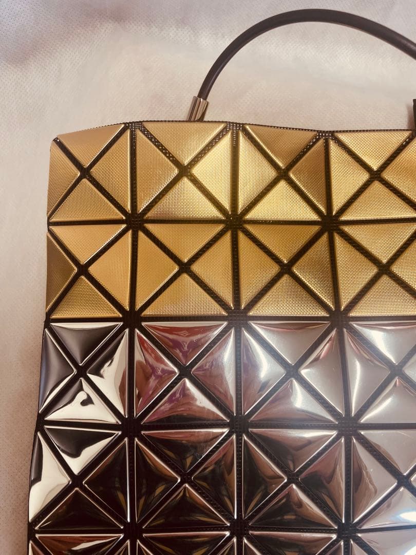 バオバオ メタリックシルバー×つや消しゴールド サコッシュ 斜め掛けバッグ