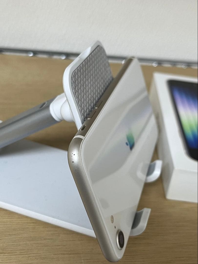 Apple iPhone SE (第3世代) ホワイト 64GB SIMフリー