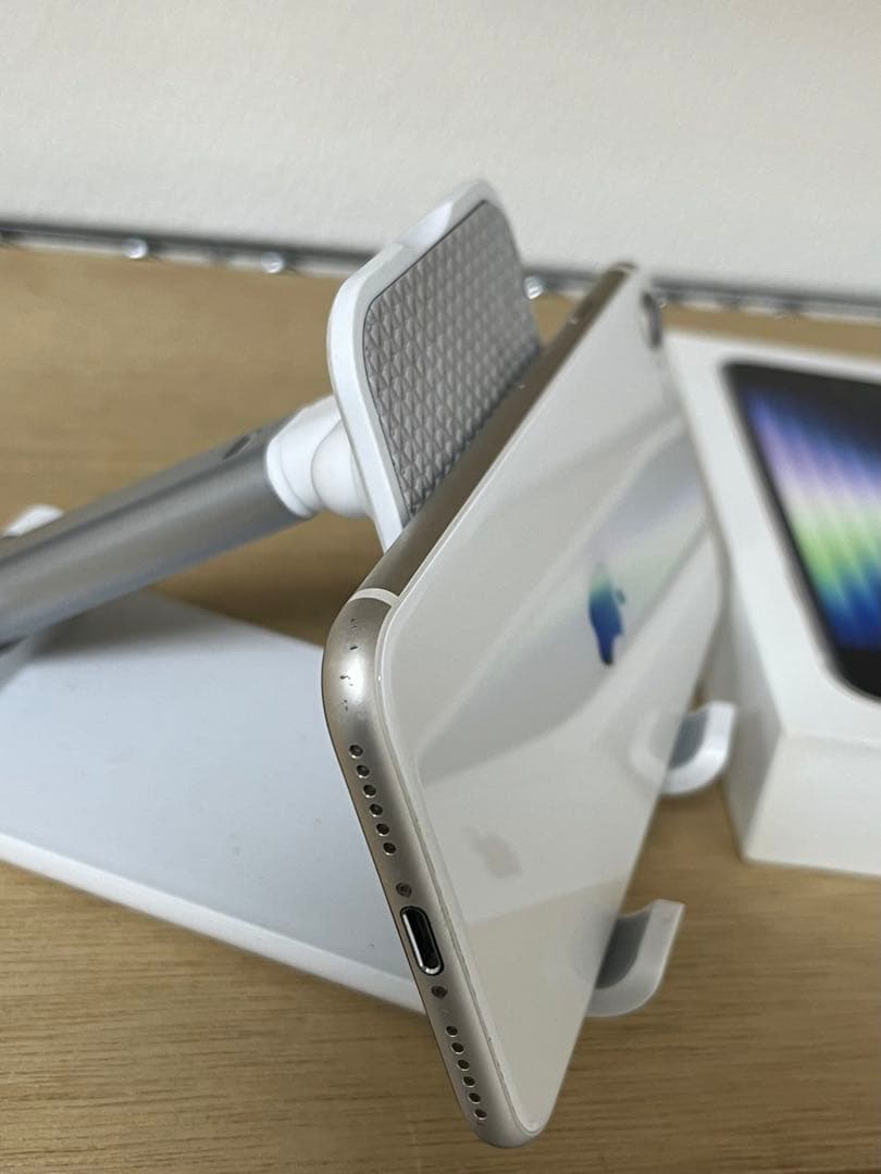 Apple iPhone SE (第3世代) ホワイト 64GB SIMフリー