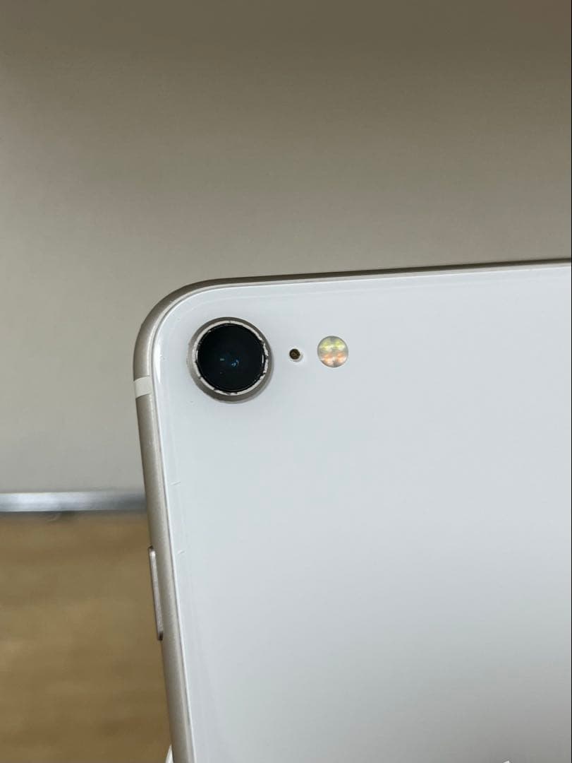 Apple iPhone SE (第3世代) ホワイト 64GB SIMフリー