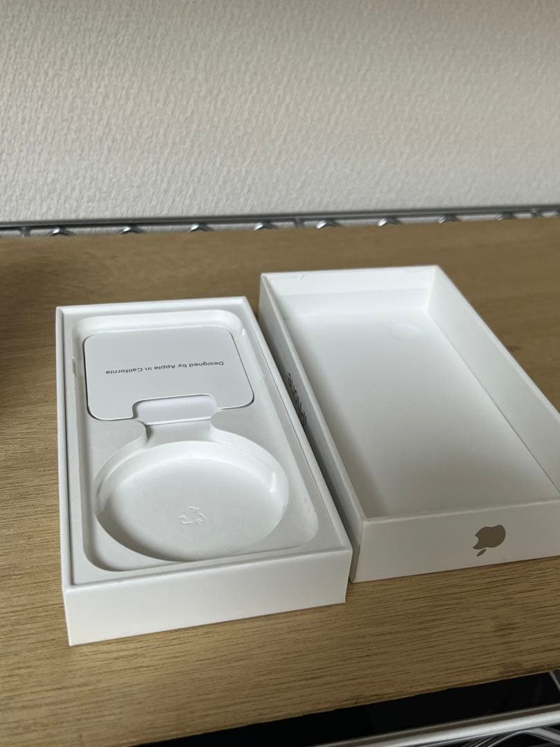 Apple iPhone SE (第3世代) ホワイト 64GB SIMフリー