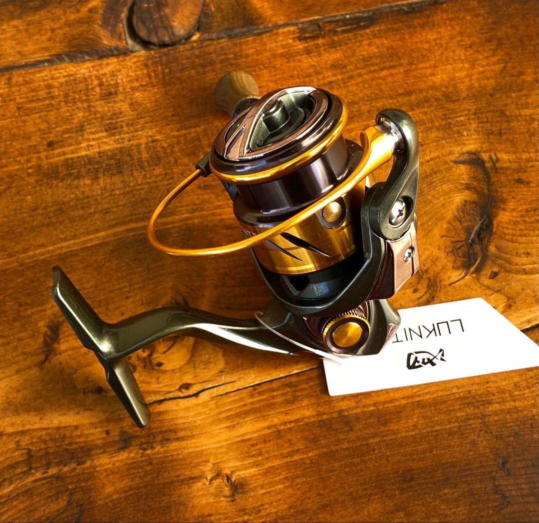 渓流釣りセット　トラウトロッド　スピニングリール　ウッドノブ　天然木グリップ