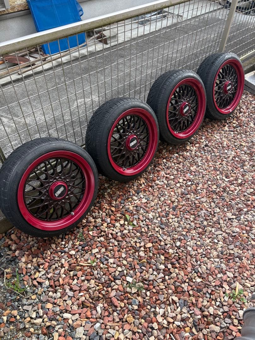 BBS ホイール 黒/茶メタリックPirelliタイヤ付き