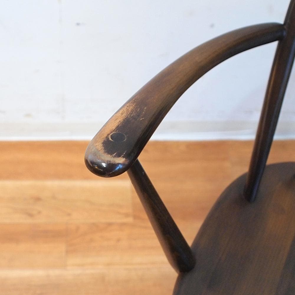 イギリスビンテージ アーコール/ercol エルム材 シスルバック アームチェア