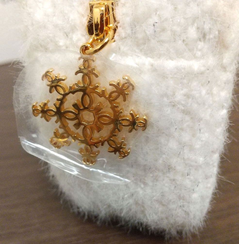 シャネル エッセンシャルケアセット 限定ポーチ 箱入り ショッパー付き