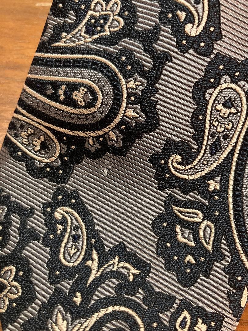 新品未使用品⭐︎キズあり　FRANCO BASSI ペイズリー柄ネクタイ