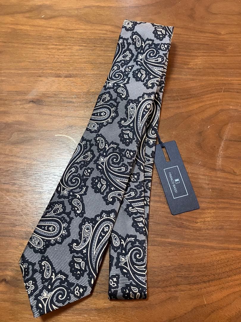 新品未使用品⭐︎キズあり　FRANCO BASSI ペイズリー柄ネクタイ