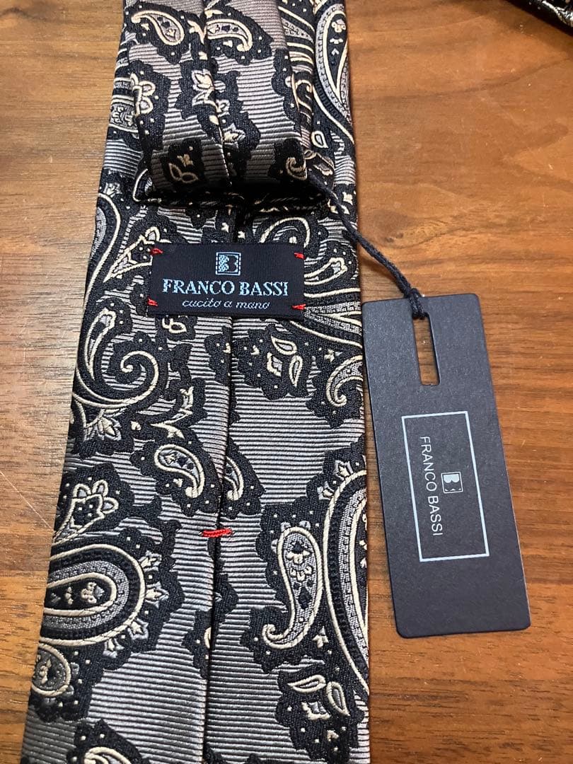 新品未使用品⭐︎キズあり　FRANCO BASSI ペイズリー柄ネクタイ