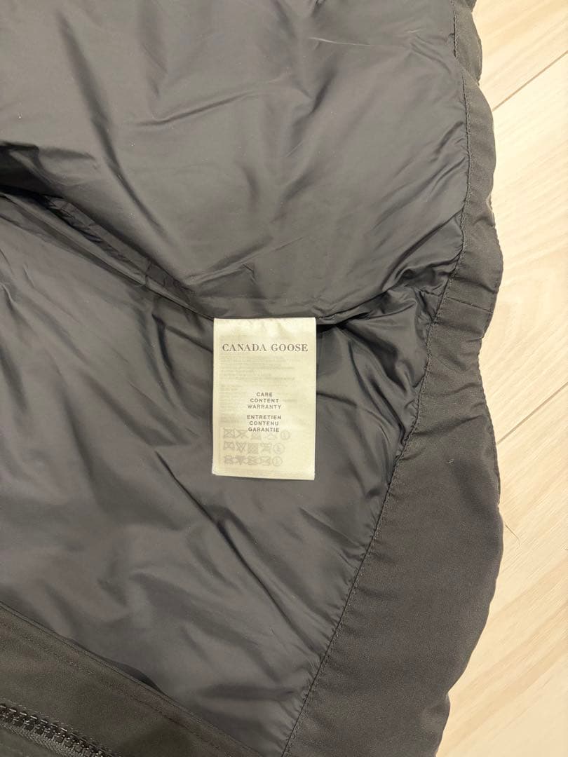 AZUI 美品◎ カナダグース ダウンベスト ブラックレーベル