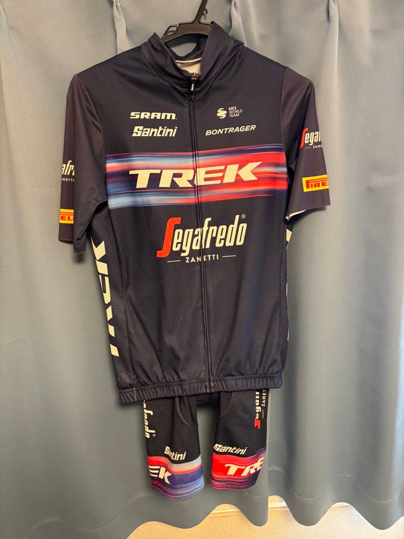 TREK-SEGAFREDO トレック・セガフレード チームジャージ　上下セット
