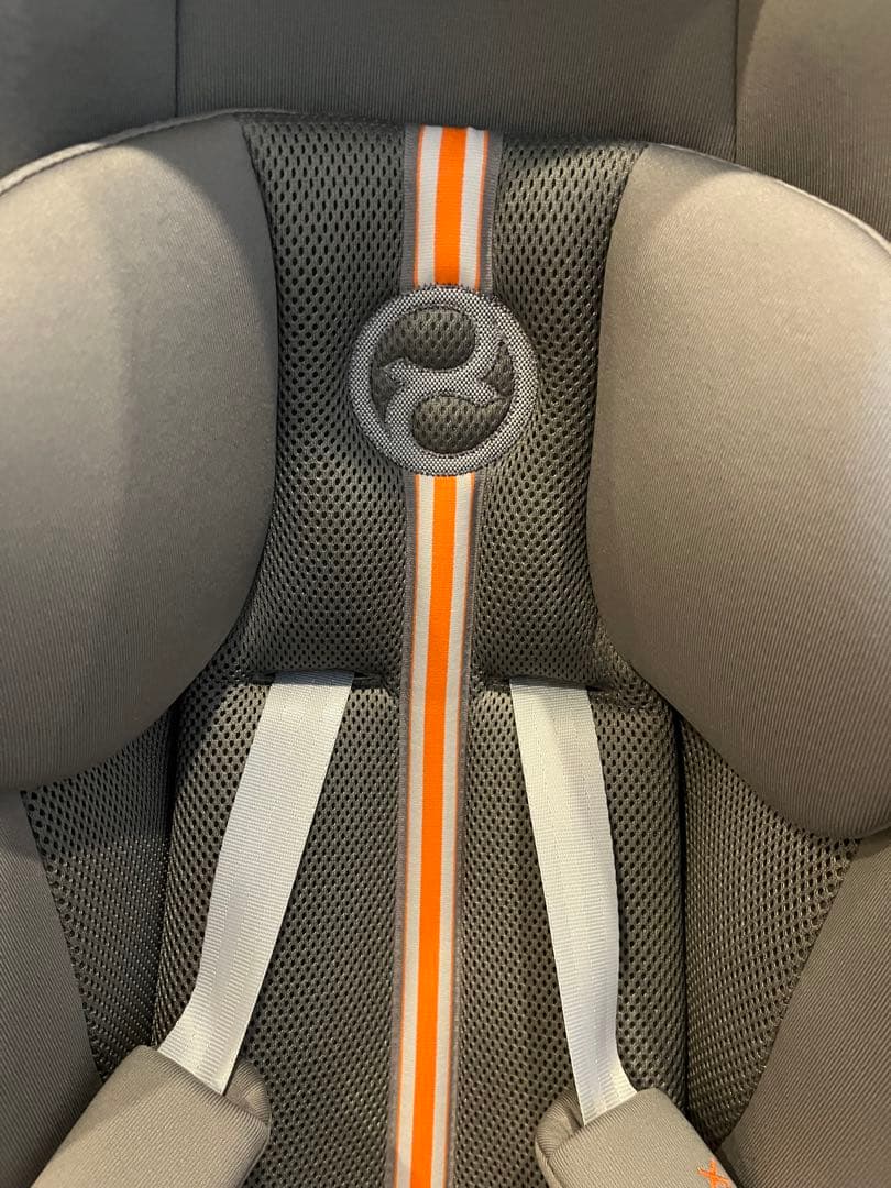 Cybex Clould G i-size チャイルドシート ISOFIX対応