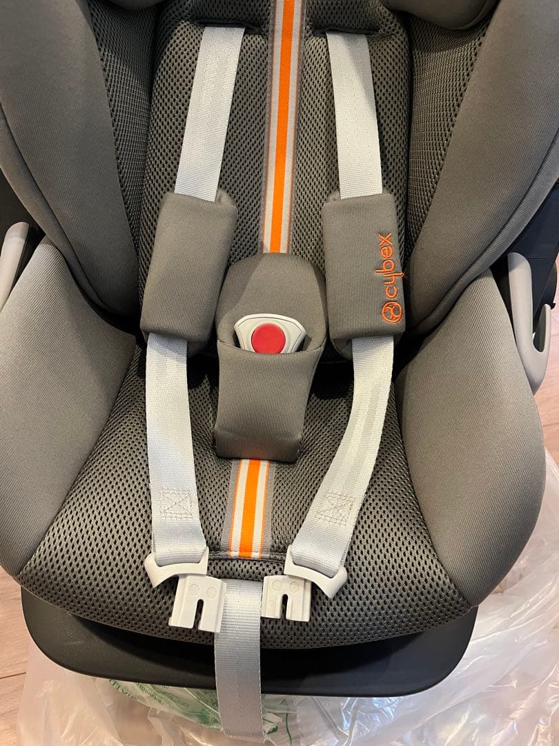 Cybex Clould G i-size チャイルドシート ISOFIX対応