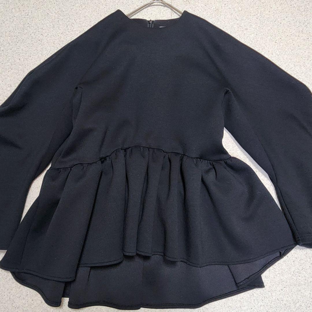 【美品】ツルバイマリコオイカワ 洗える ペプラムトップス キリル フリル 黒