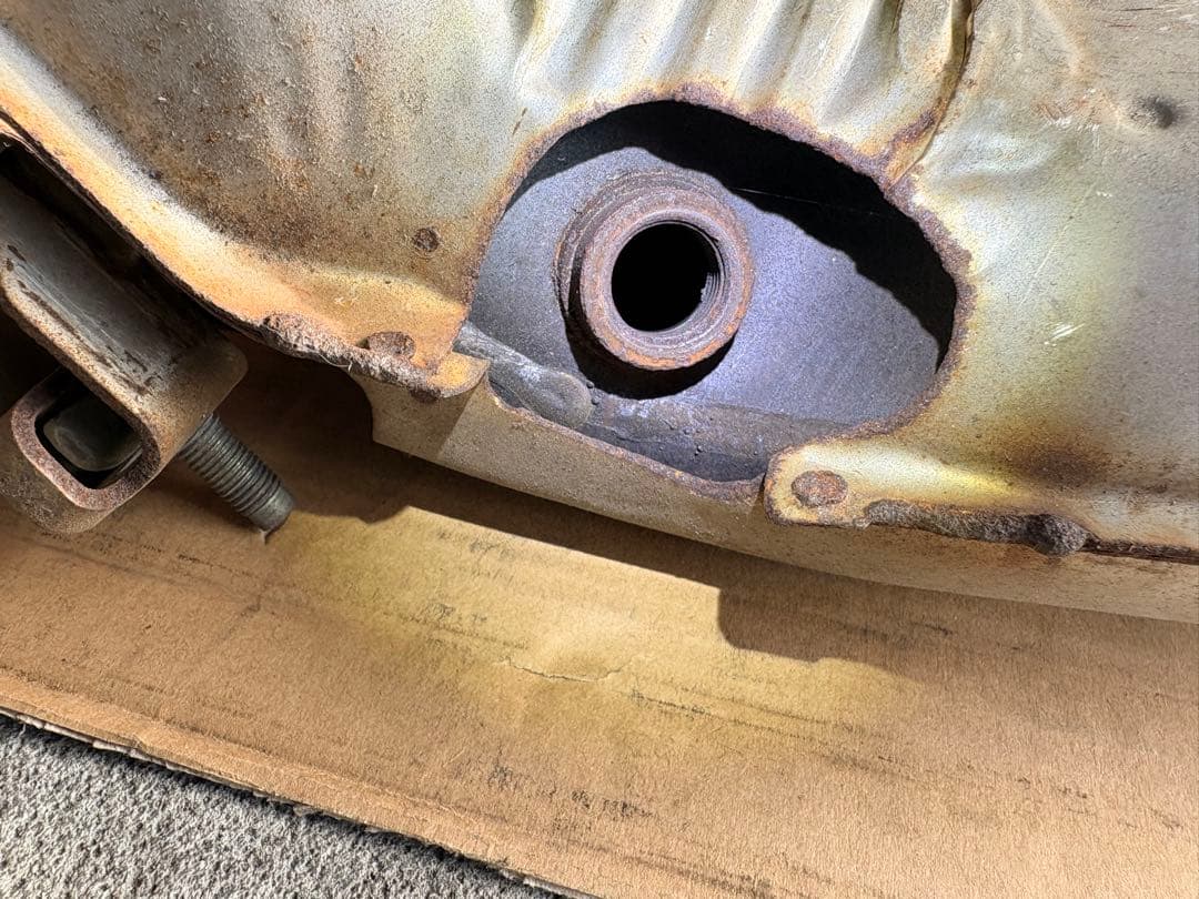 日産 スカイラインクーペ VQ35 純正触媒