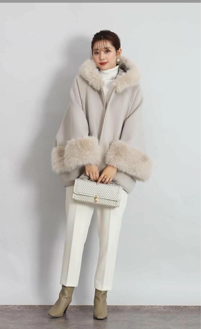 メリークリスマス値下げ　新品　エコファーポンチョアウター