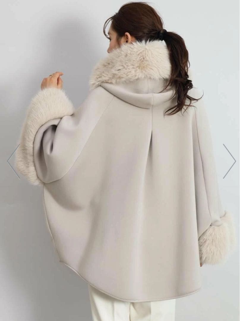 メリークリスマス値下げ　新品　エコファーポンチョアウター