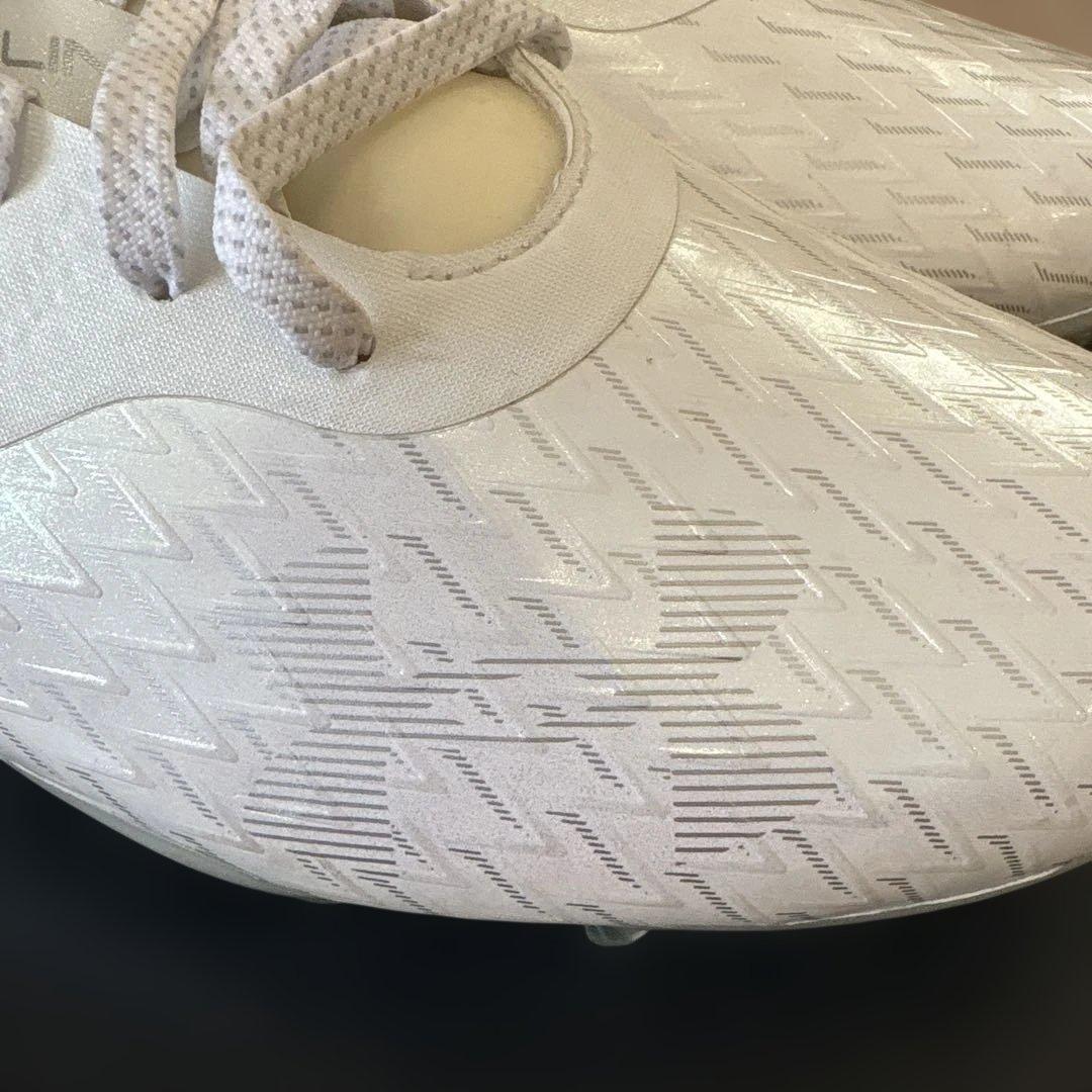 Under Armour アメフトシューズ ホワイト スパイク