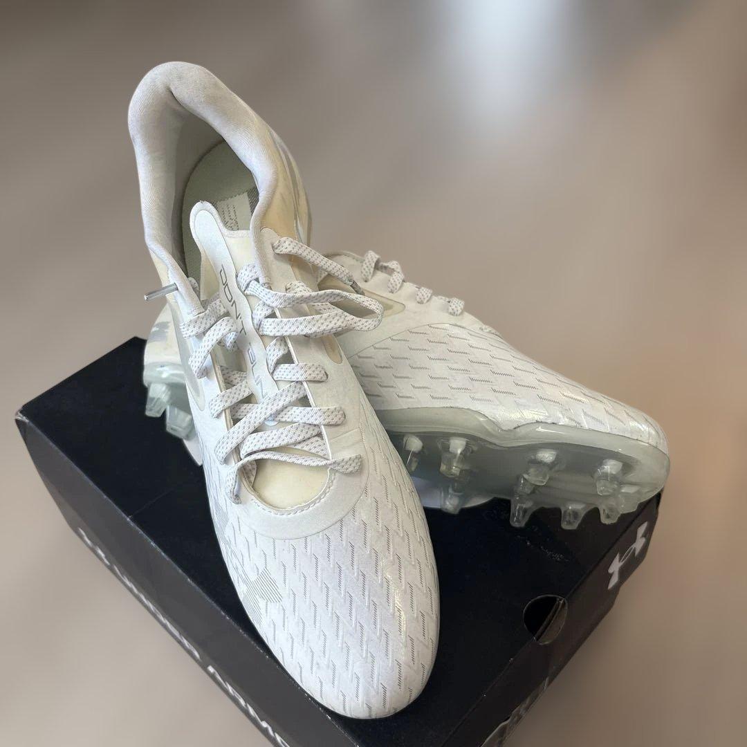 Under Armour アメフトシューズ ホワイト スパイク