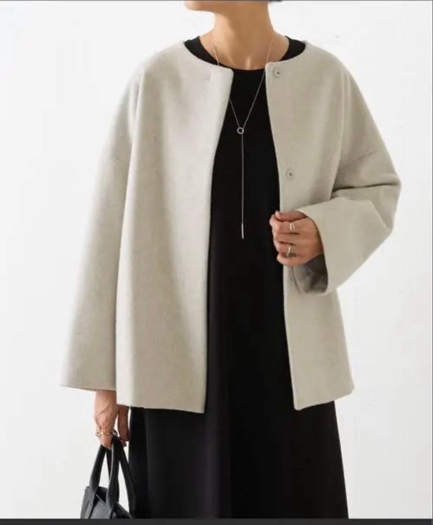 新品タグ付　ビアズリー　後ろぷっくりコート　S ライトグレー