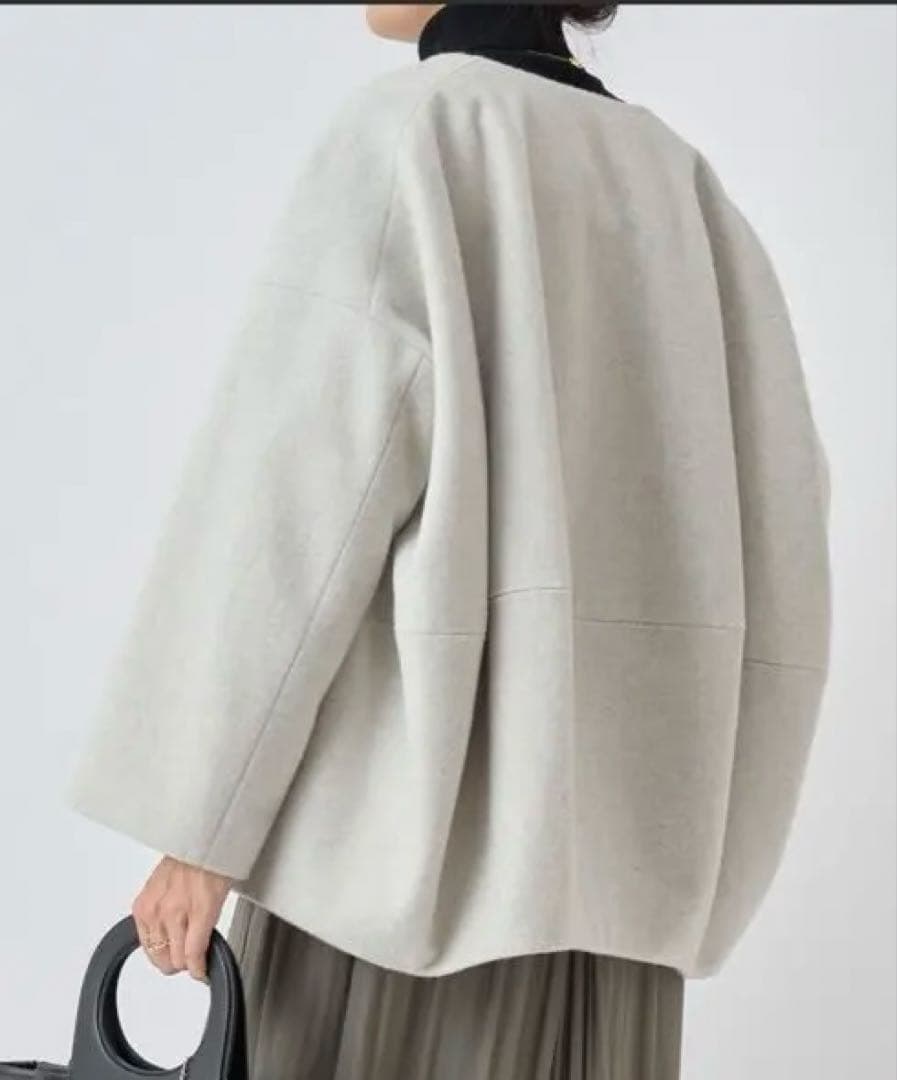 新品タグ付　ビアズリー　後ろぷっくりコート　S ライトグレー