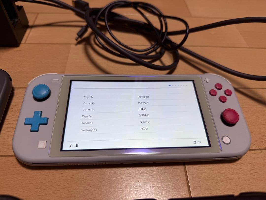 ⭐️美品 Nintendo Switch 2台（通常版＆Lite）＋ 付属品付き