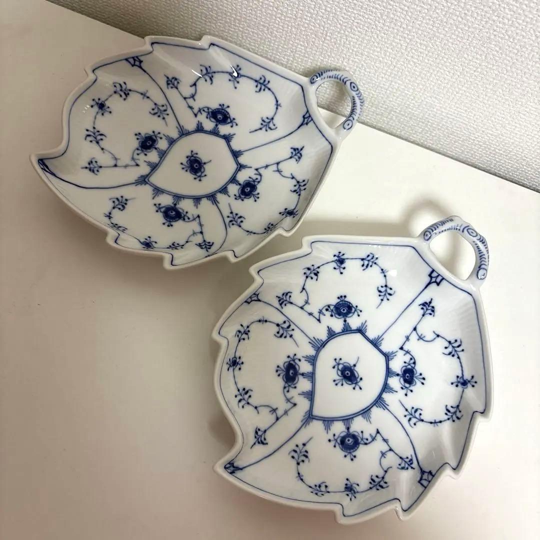 ロイヤルコペンハーゲン ブルーフルーテッドハーフレース リーフプレート