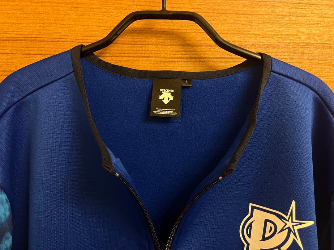 【NPBマーク】横浜DeNAベイスターズ　ハーフジッププルオーバー　デサント　L