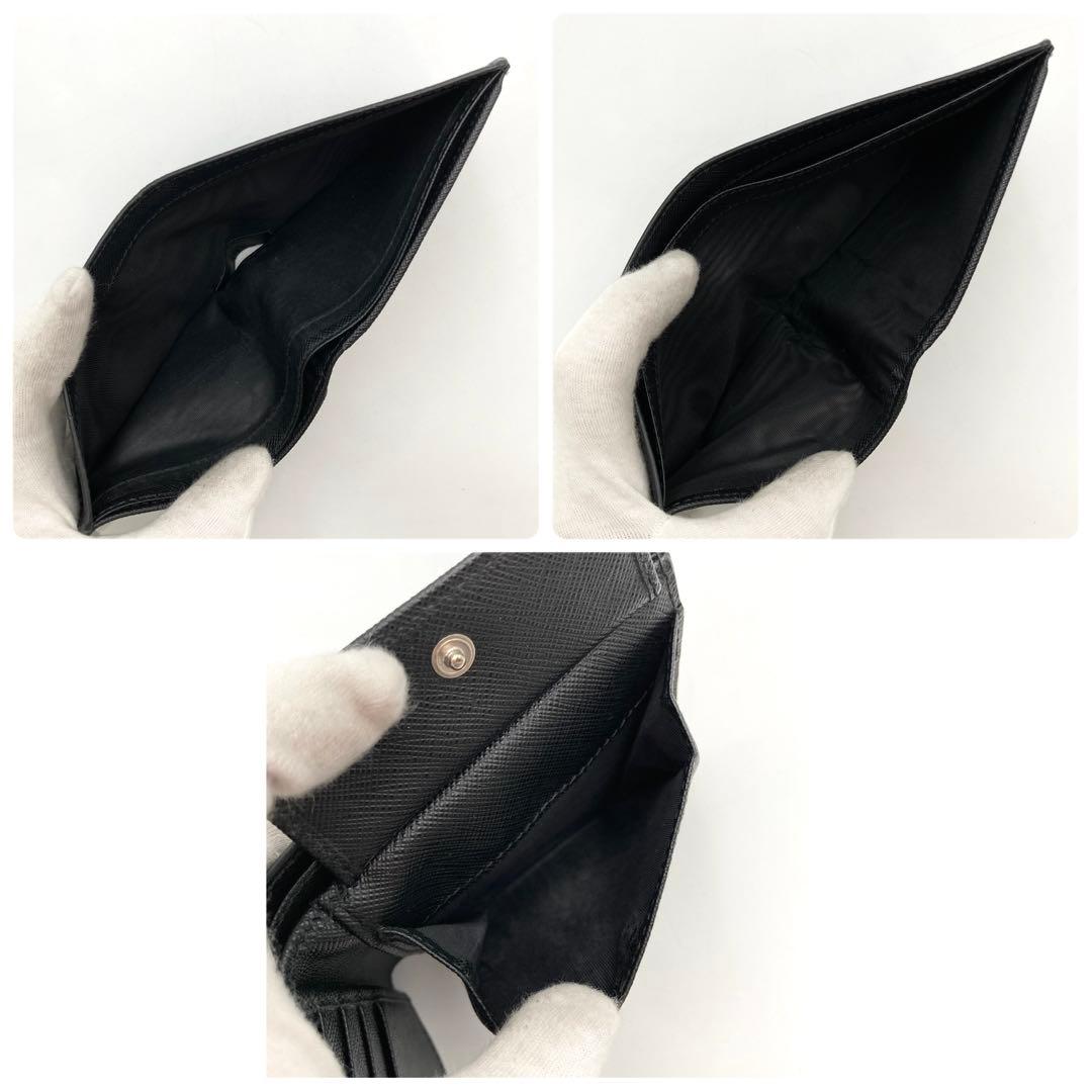 近年！極美品✨ PRADA 二つ折り財布 サフィアーノレザー 黒 メタルロゴ