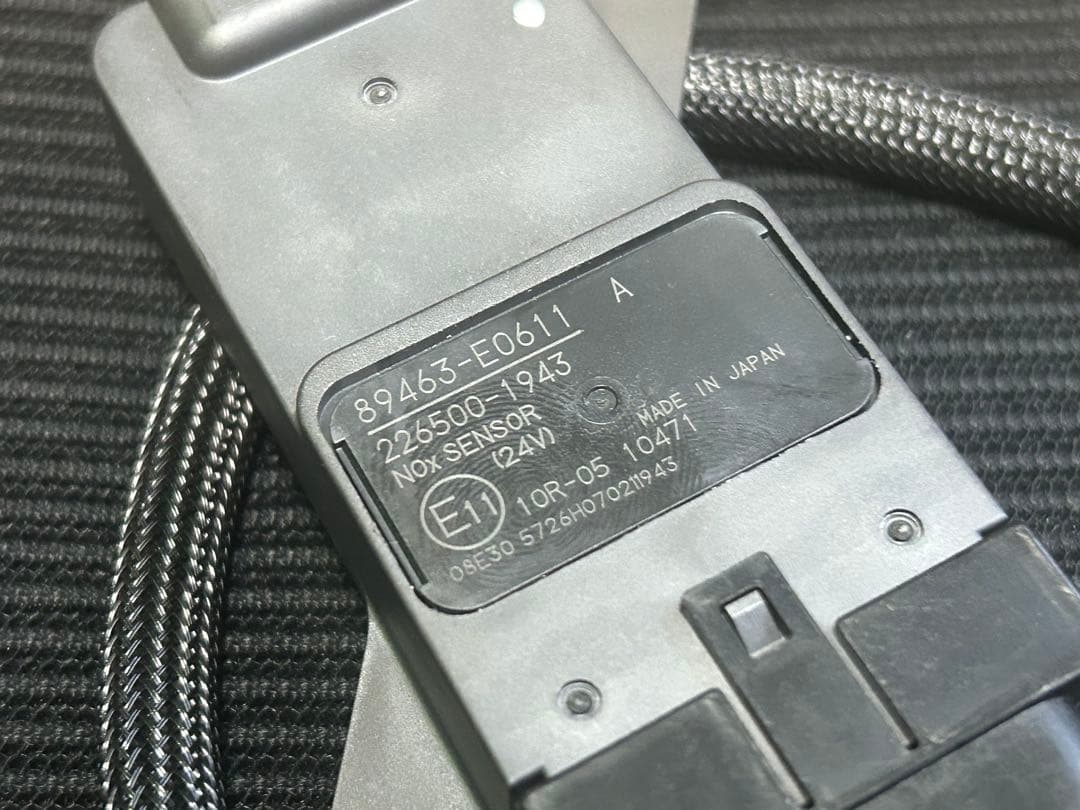 新品未使用　1個　日野純正　NOxセンサー　89463-E0611