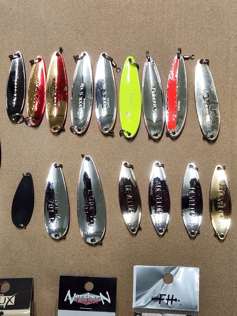 スプーンルアーセット 多色 35個4g～25g