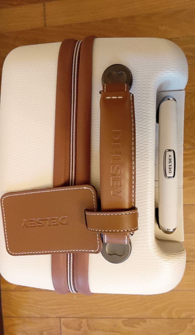 送料込み 3連休限定価格 DELSEY キャリーバッグ 超美品【汚れなし✨超美品