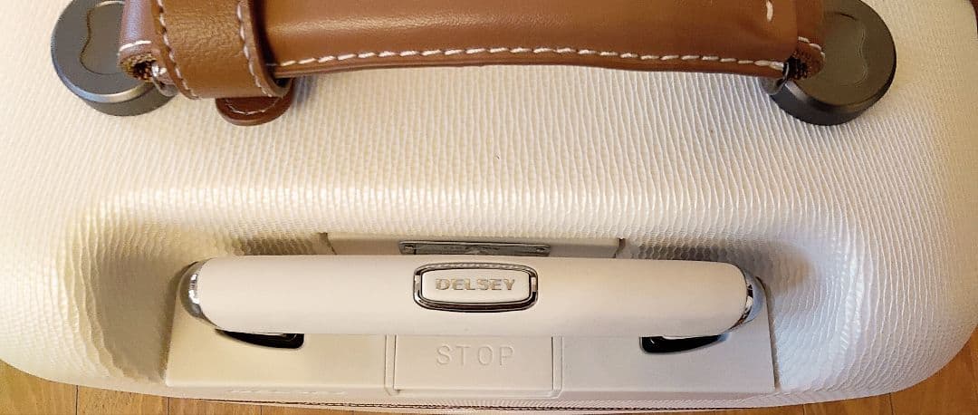 送料込み 3連休限定価格 DELSEY キャリーバッグ 超美品【汚れなし✨超美品