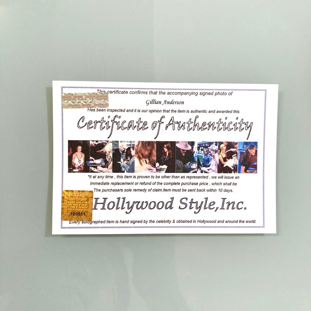 ジリアンアンダーソン直筆サイン入り2Lサイズ写真…