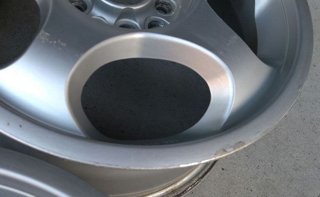 15インチ　5穴マルチ　アルミホイール