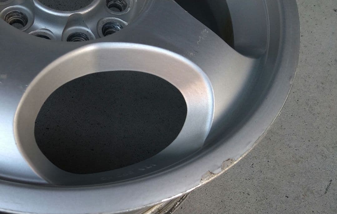 15インチ　5穴マルチ　アルミホイール