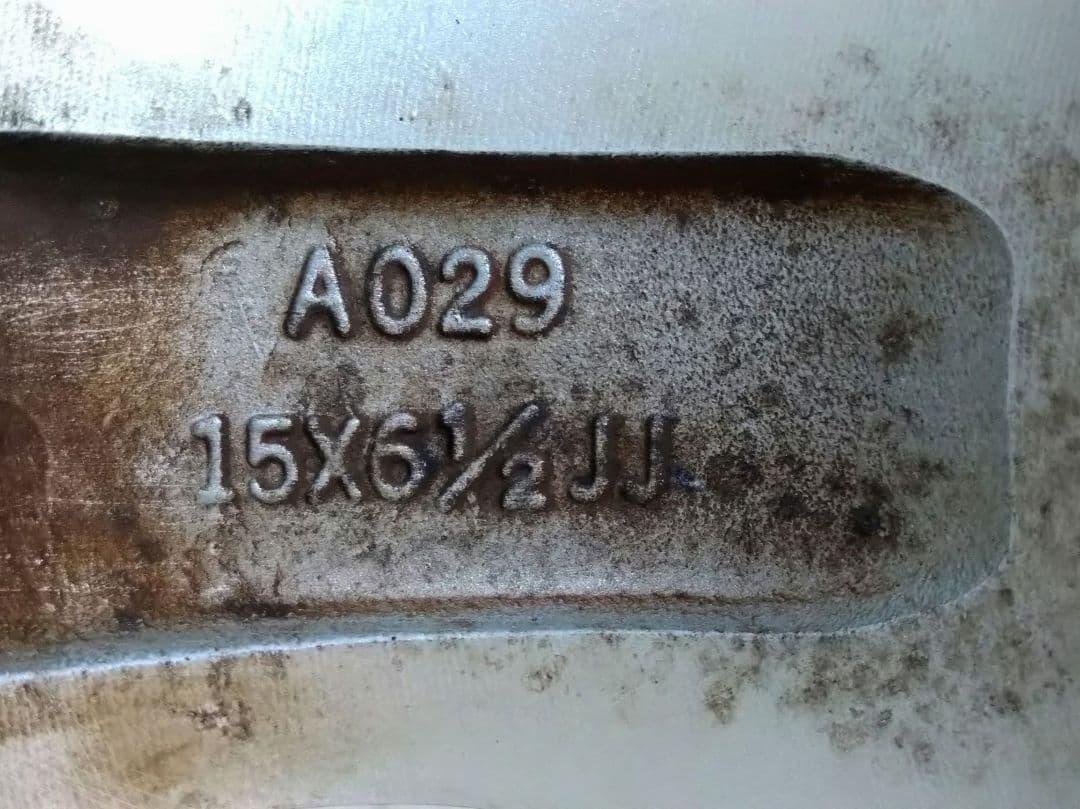 15インチ　5穴マルチ　アルミホイール