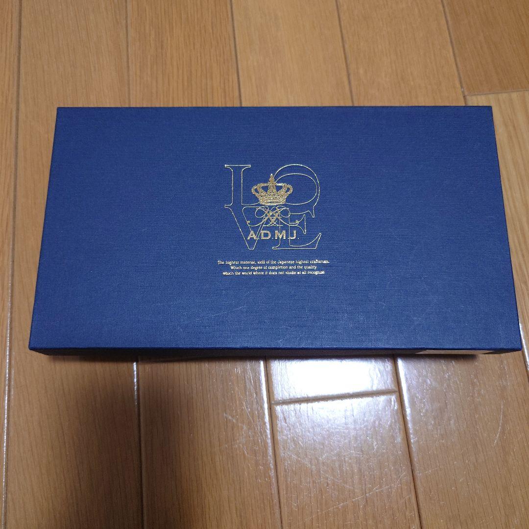 A.D.M.J. ブラックL字ファスナー長財布 クリスタル装飾