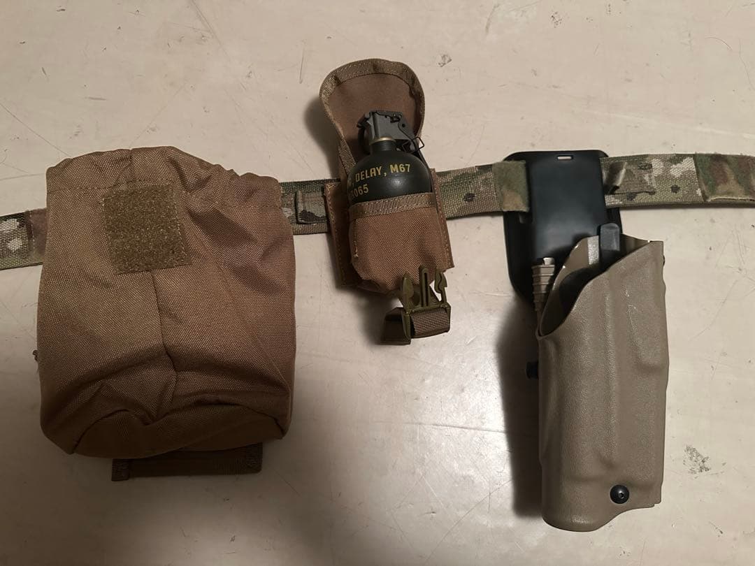 Firstspear AGB、サファリランドホルスターセット